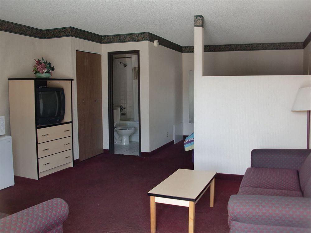 TravelStar Inn&Suites Colorado Springs Exterior foto
