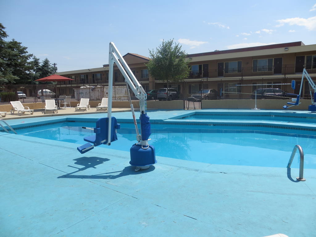 TravelStar Inn&Suites Colorado Springs Exterior foto